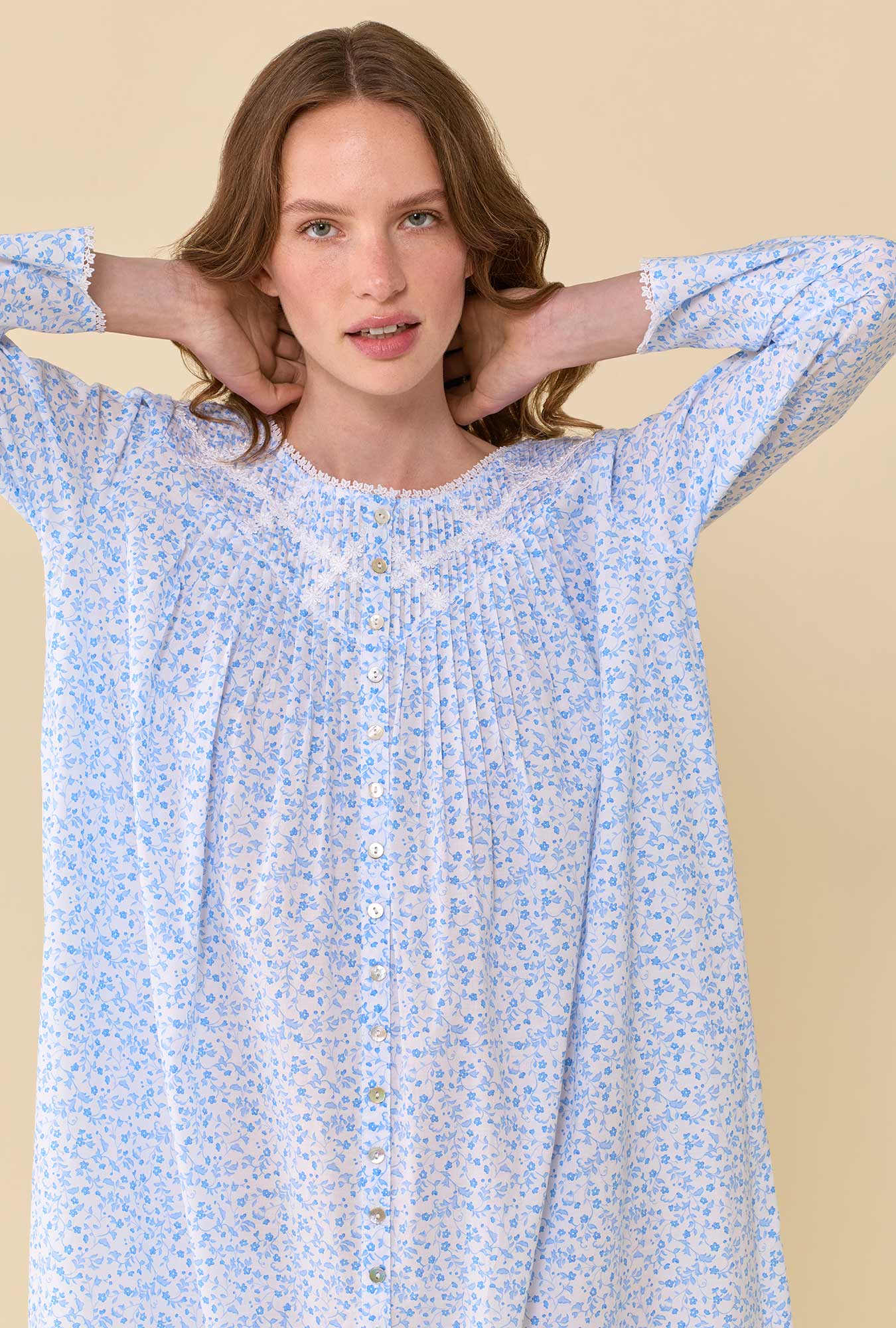 Eileen West Poetic Long Sleeve Robe