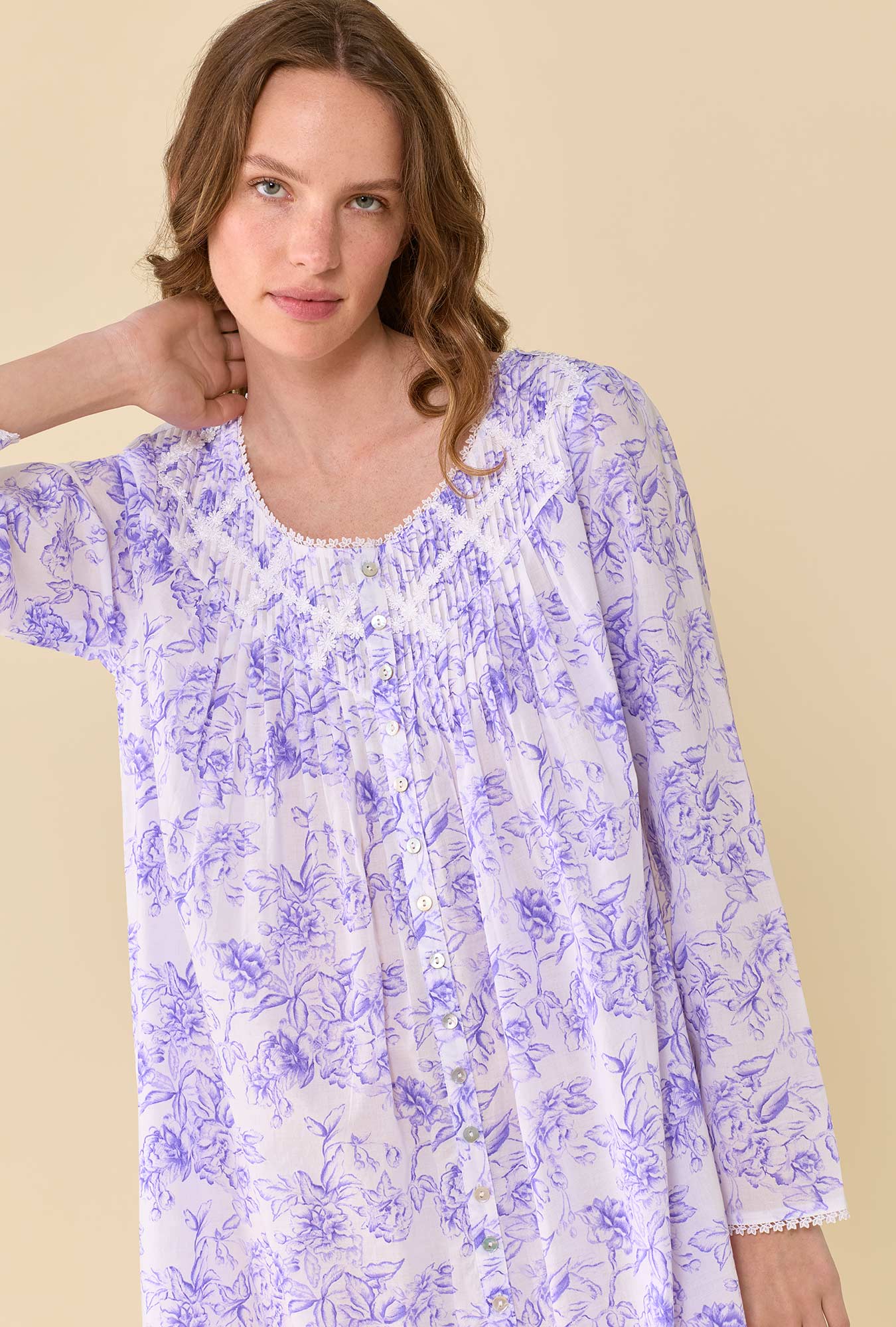 Eileen West Poetic Long Sleeve Robe