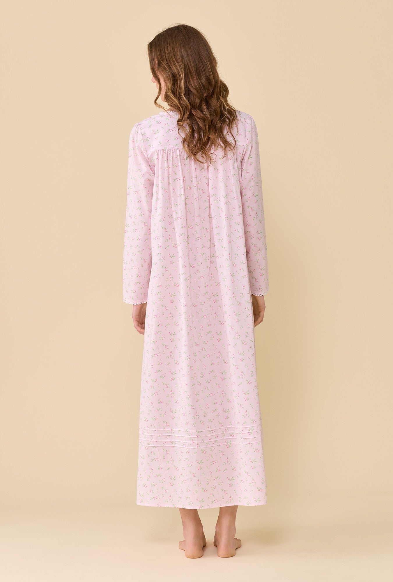 Eileen West Poetic Long Sleeve Robe