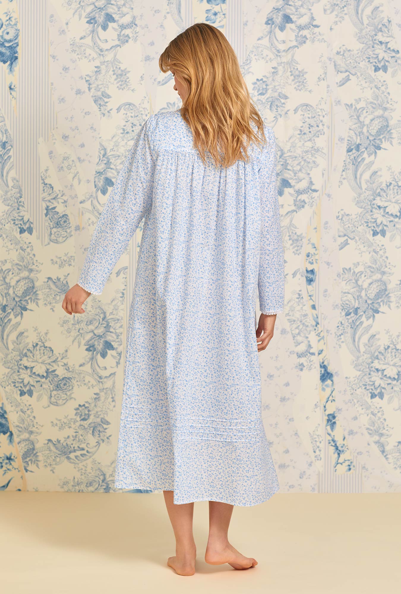 Eileen West Poetic Long Sleeve Ballet Nightgown