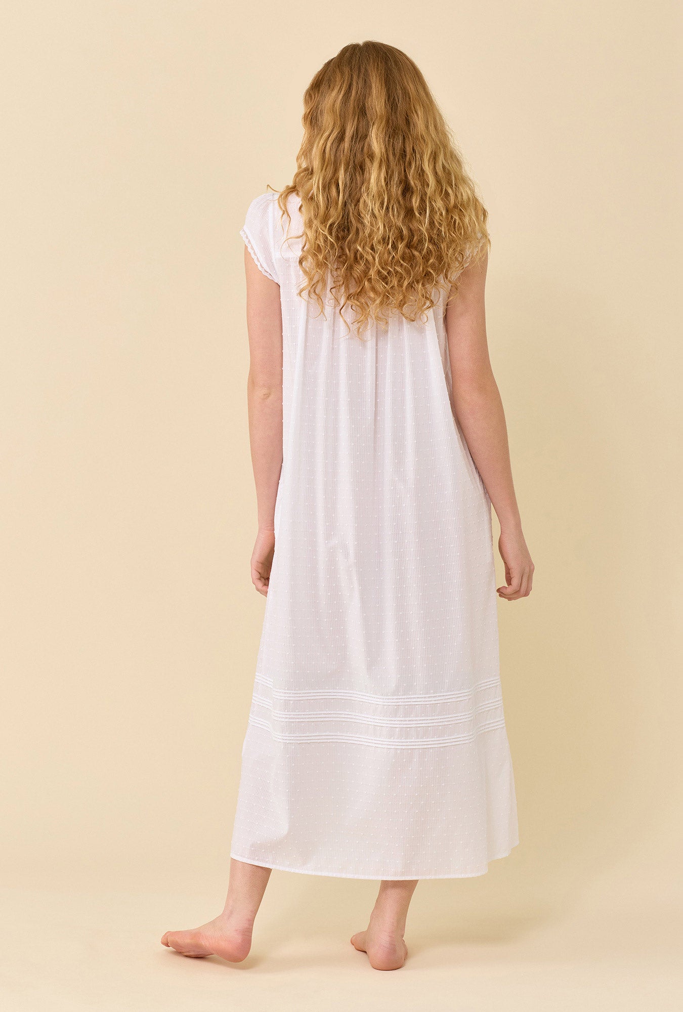 Eileen West Swiss Dot Robe