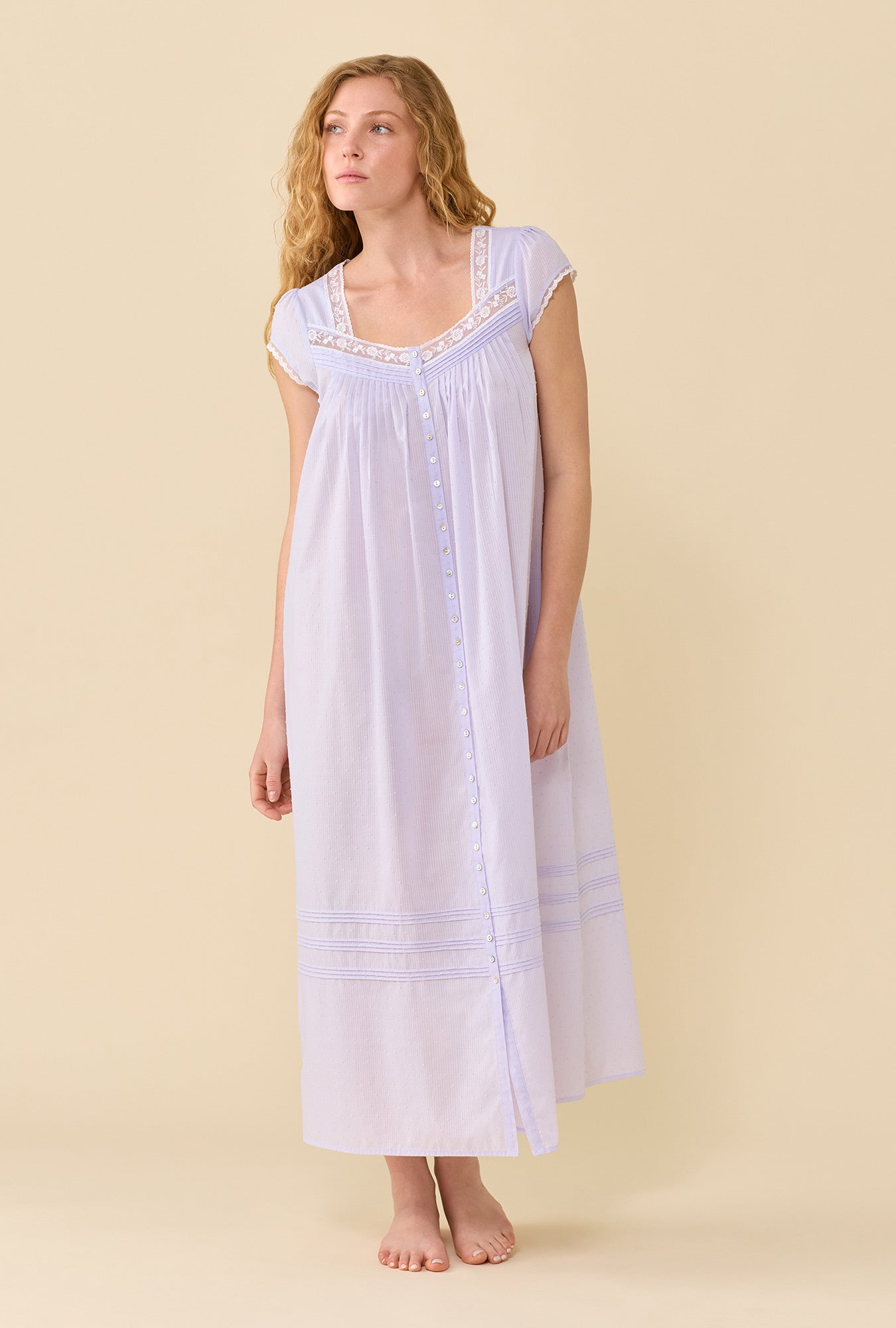 Eileen West Swiss Dot Robe