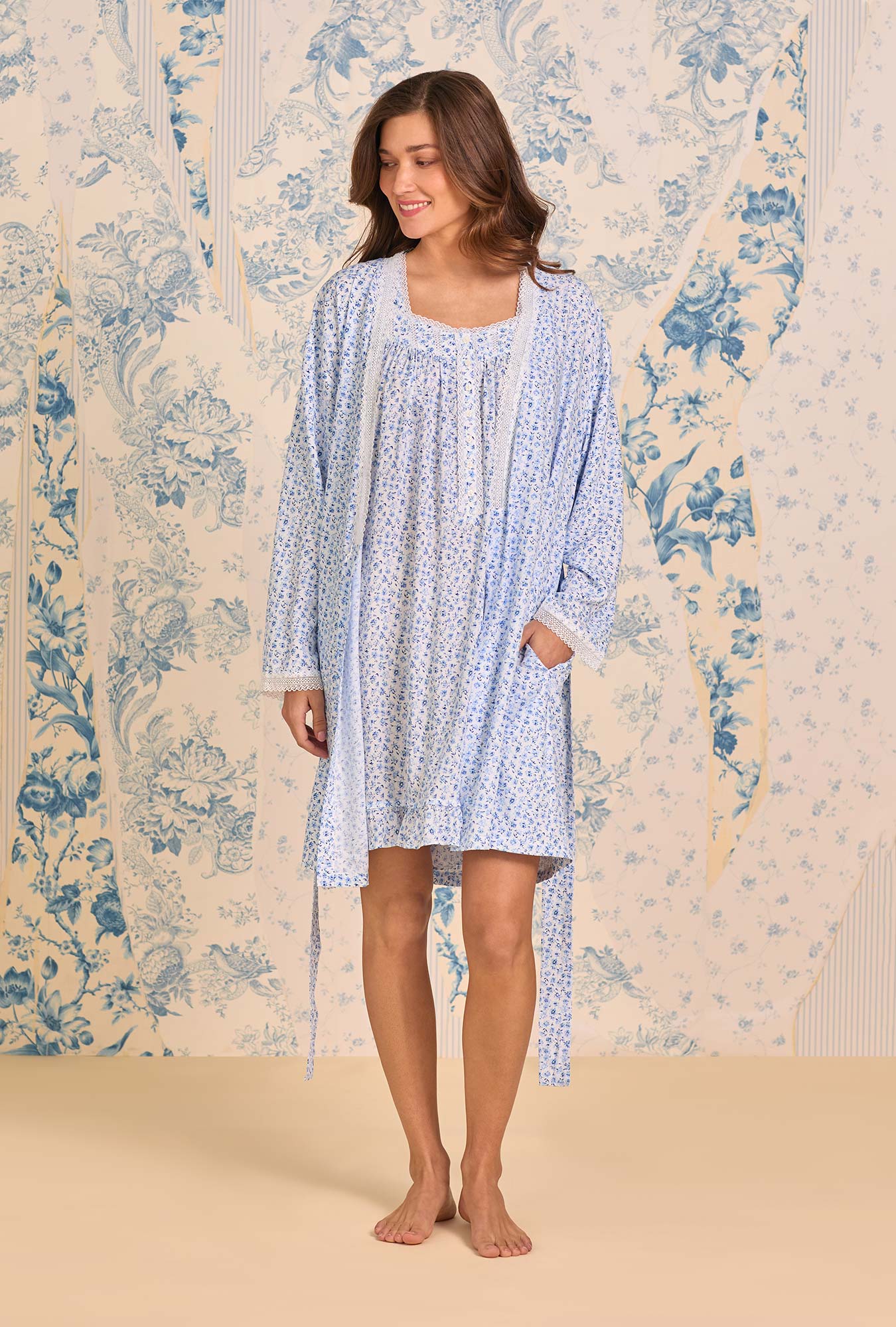 Eileen West Fresh Daisy Ecovero™ Rayon Short Wrap Robe