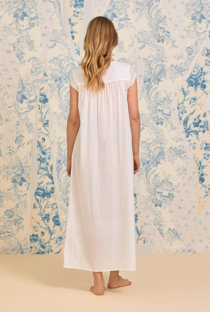 Eileen West Lace Daydream Cap Sleeve Button Front Robe