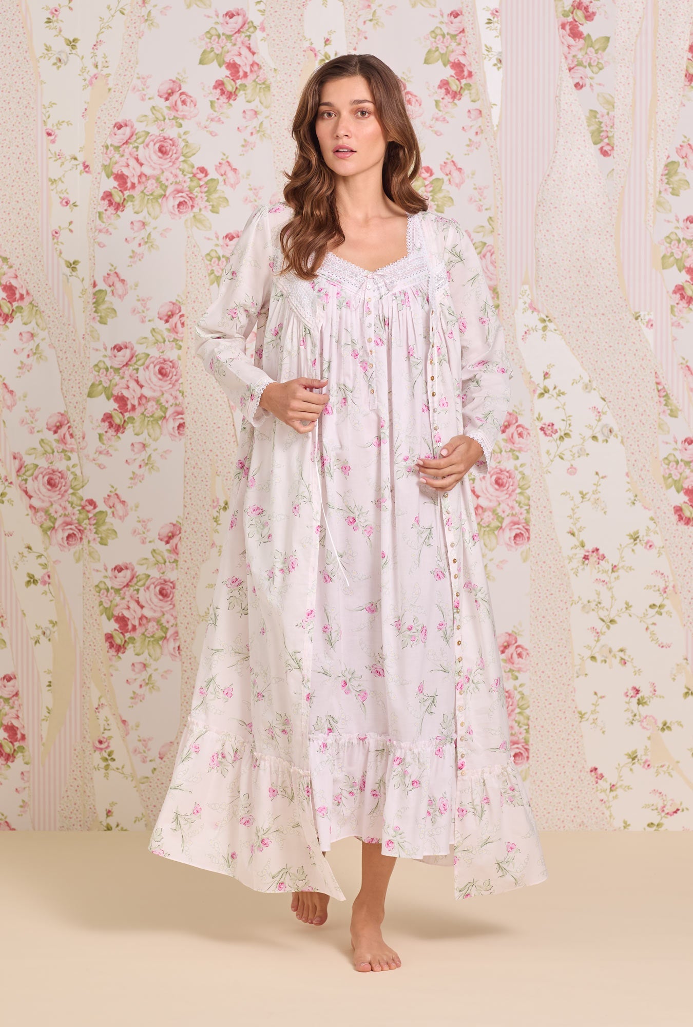 Eileen West Vintage Bouquet Cotton Lawn Button Front Robe