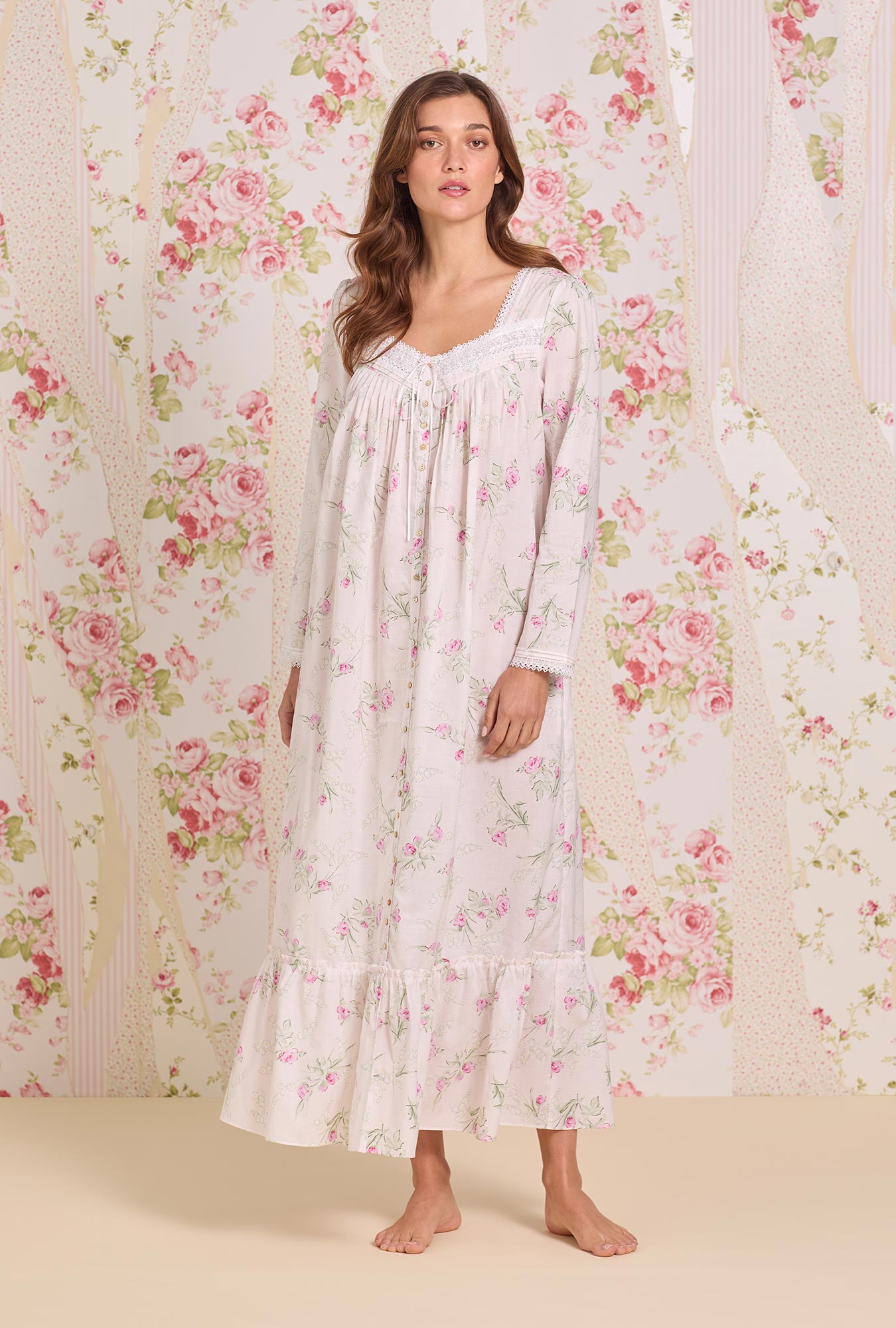 Eileen West Vintage Bouquet Cotton Lawn Button Front Robe