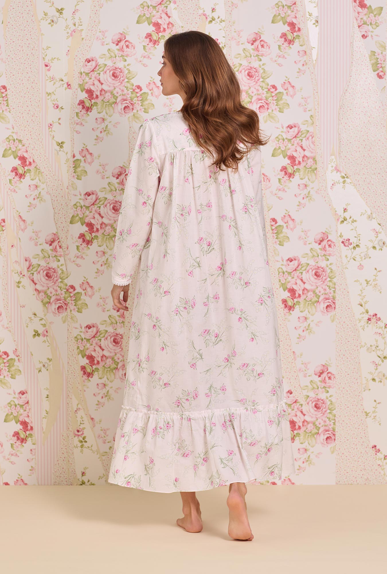 Eileen West Vintage Bouquet Cotton Lawn Button Front Robe