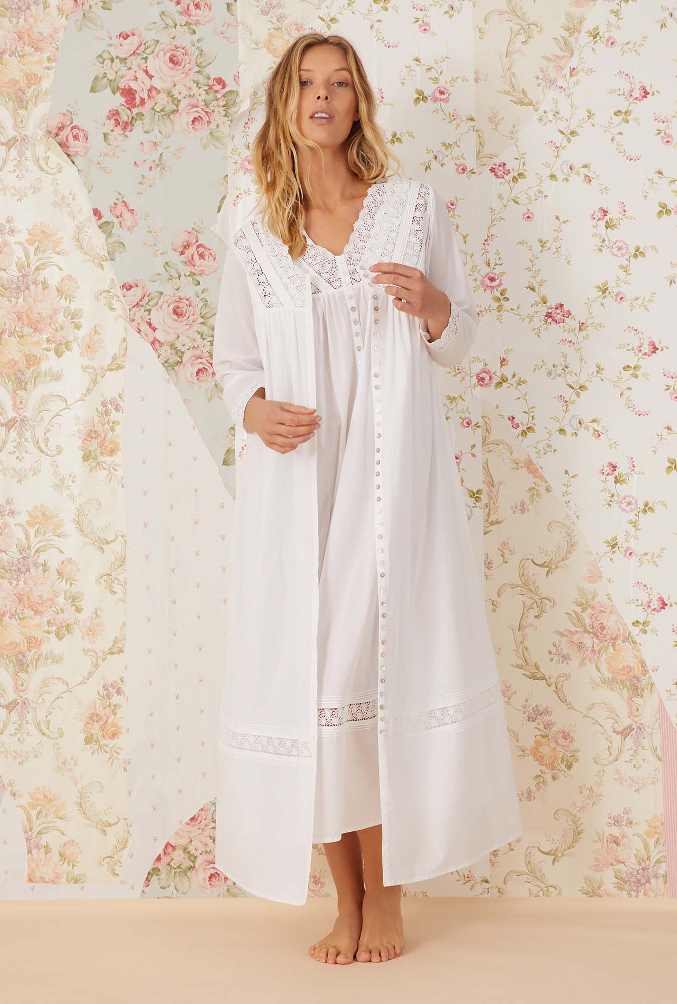 Eileen West Portofino Ballet Button Front Robe
