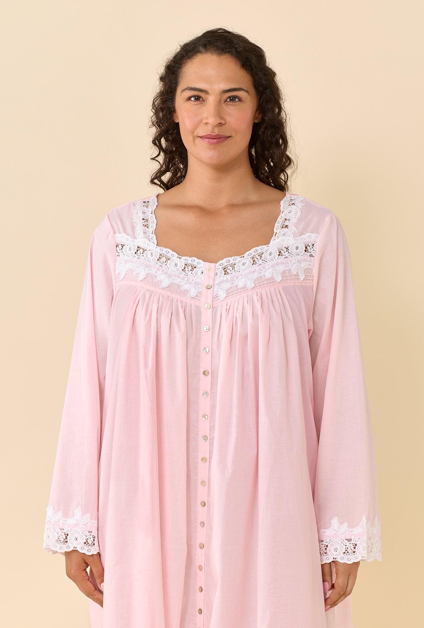 Eileen West Florentine Lace Ballet Robe