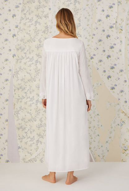 Eileen West Florentine Lace Ballet Robe