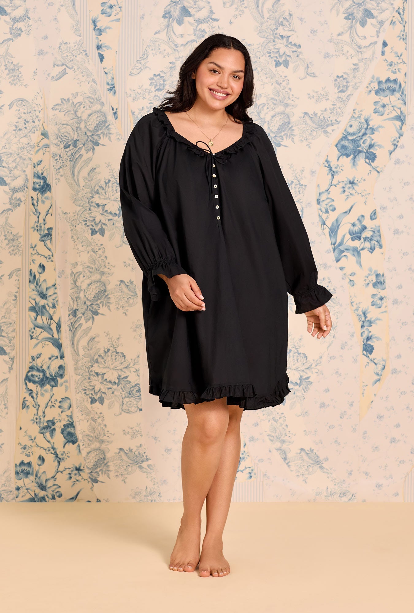 Eileen West Iconic Black Cotton Lawn Poet Shirt
