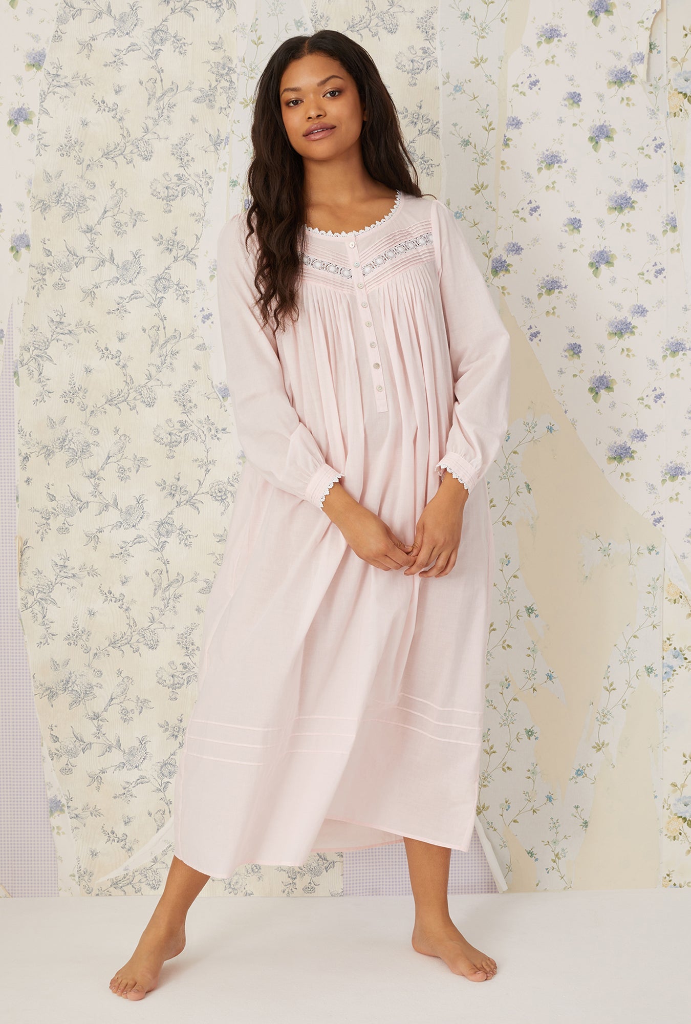 Eileen West Heirloom Dream Long Sleeve Gown