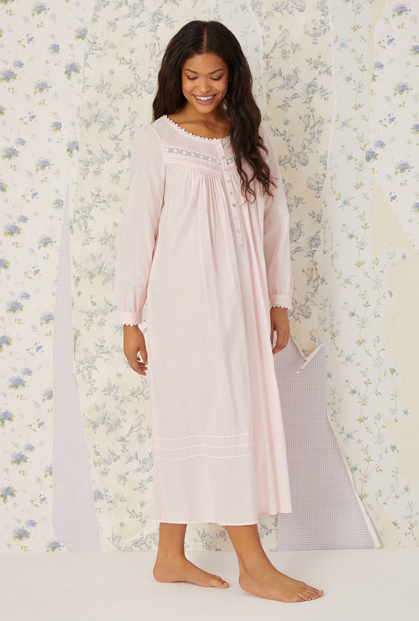 Eileen West Heirloom Dream Long Sleeve Gown