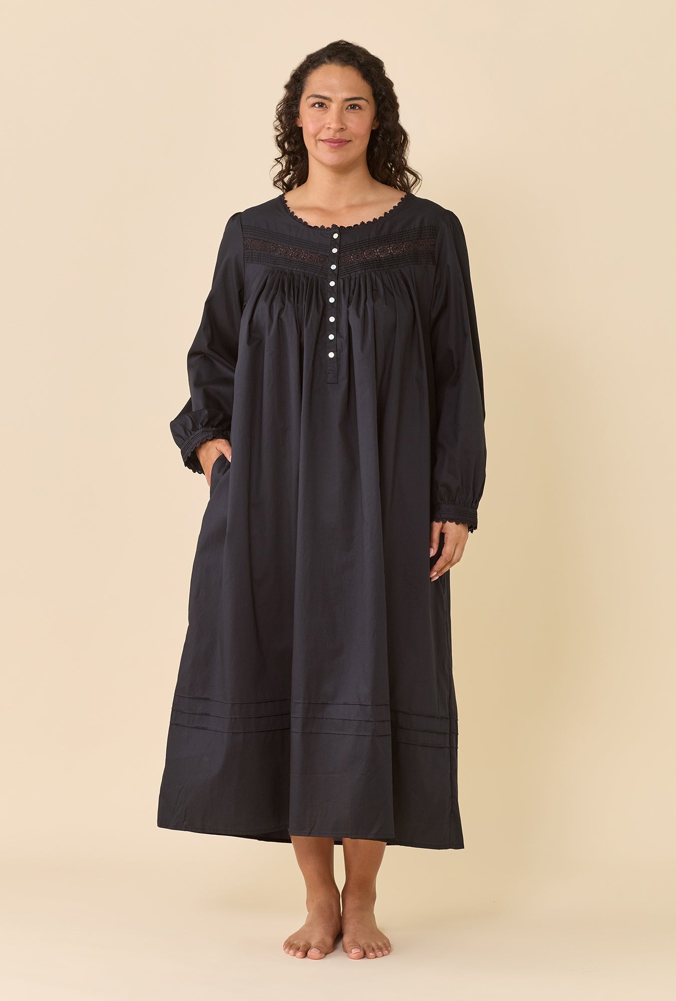 Eileen West Heirloom Dream Long Sleeve Gown