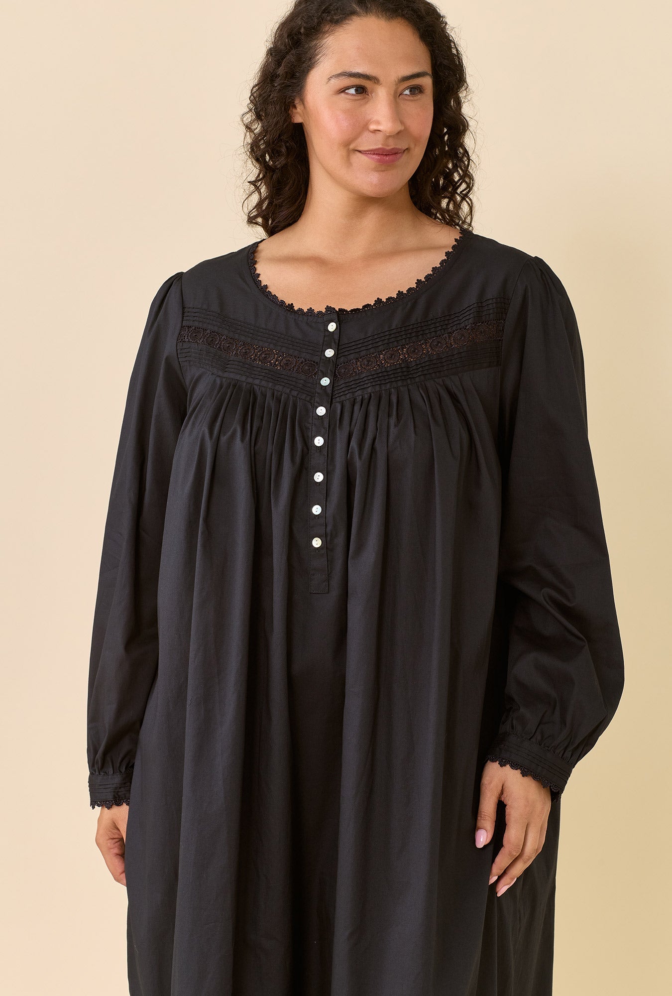 Eileen West Heirloom Dream Long Sleeve Gown