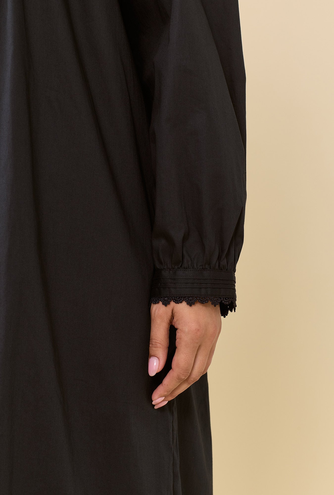 Eileen West Heirloom Dream Long Sleeve Gown