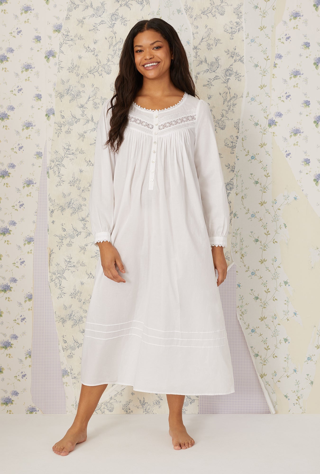 Eileen West Heirloom Dream Long Sleeve Gown
