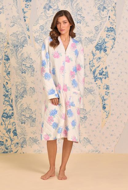 Eileen West Hydrangea Blossom Dream Diamond Quilt Waltz Zip Robe