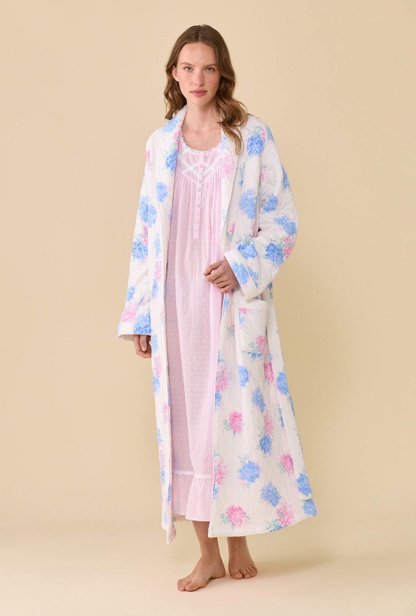Eileen West Hydrangea Blossom Dream Diamond Quilt Wrap Robe