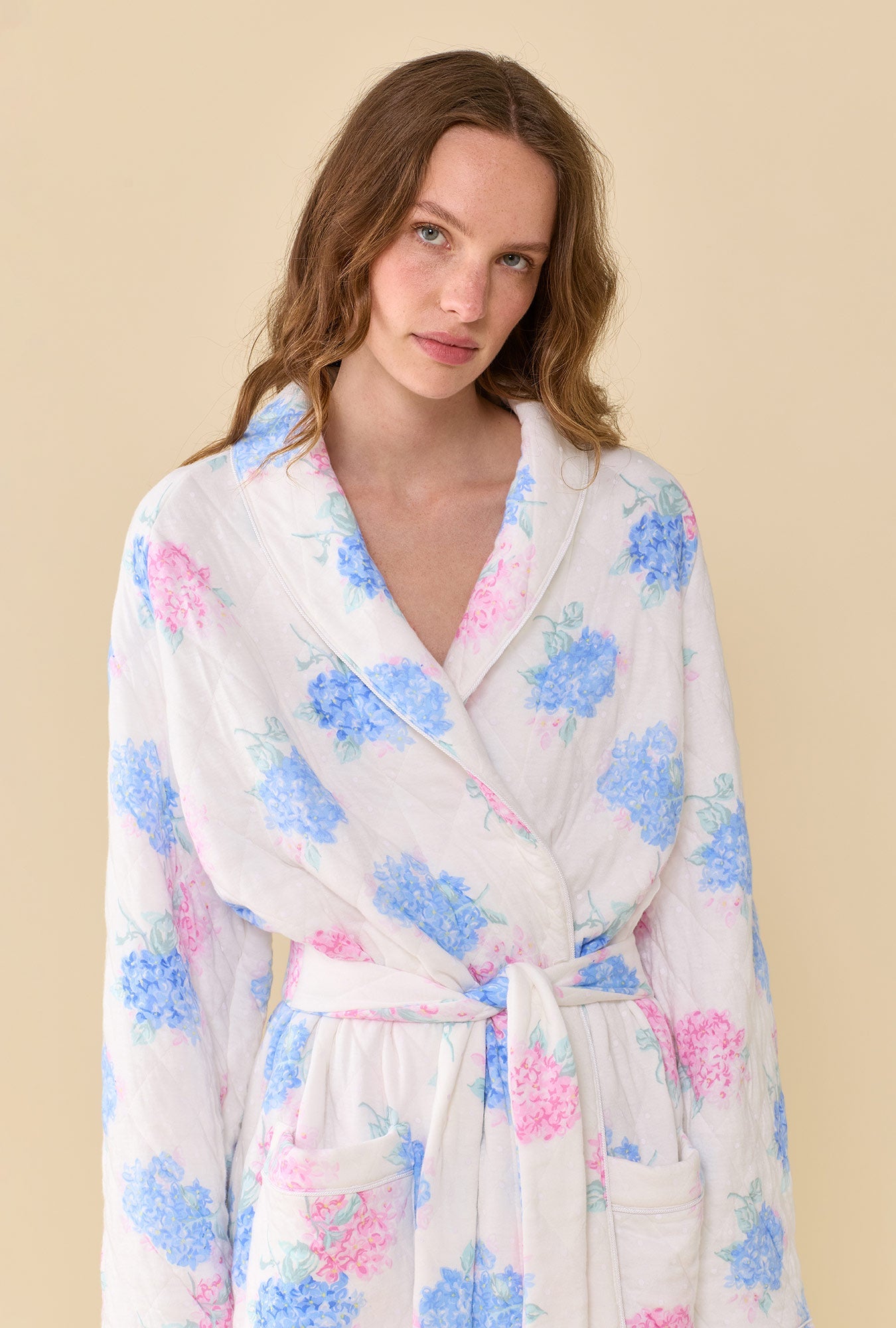 Eileen West Hydrangea Blossom Dream Diamond Quilt Wrap Robe