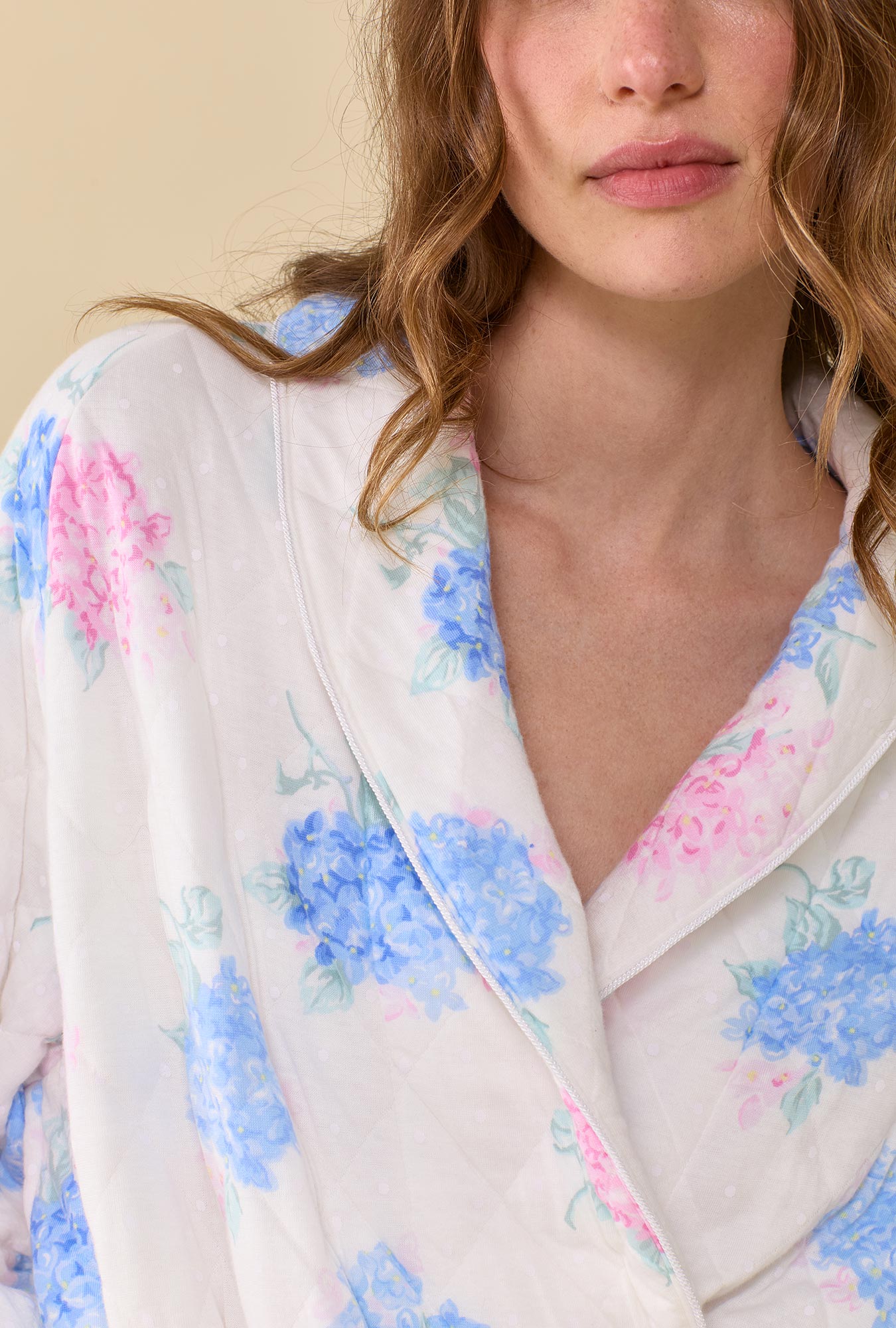 Eileen West Hydrangea Blossom Dream Diamond Quilt Wrap Robe
