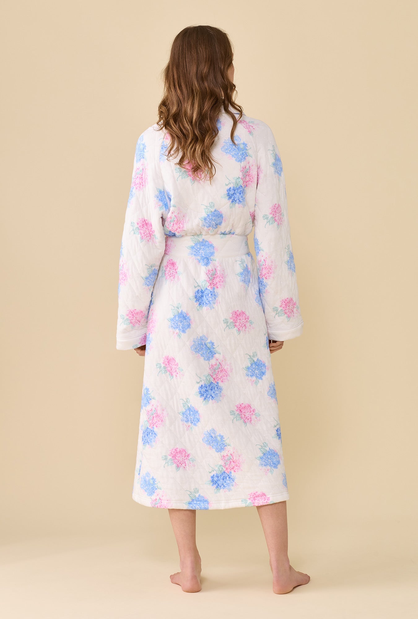 Eileen West Hydrangea Blossom Dream Diamond Quilt Wrap Robe
