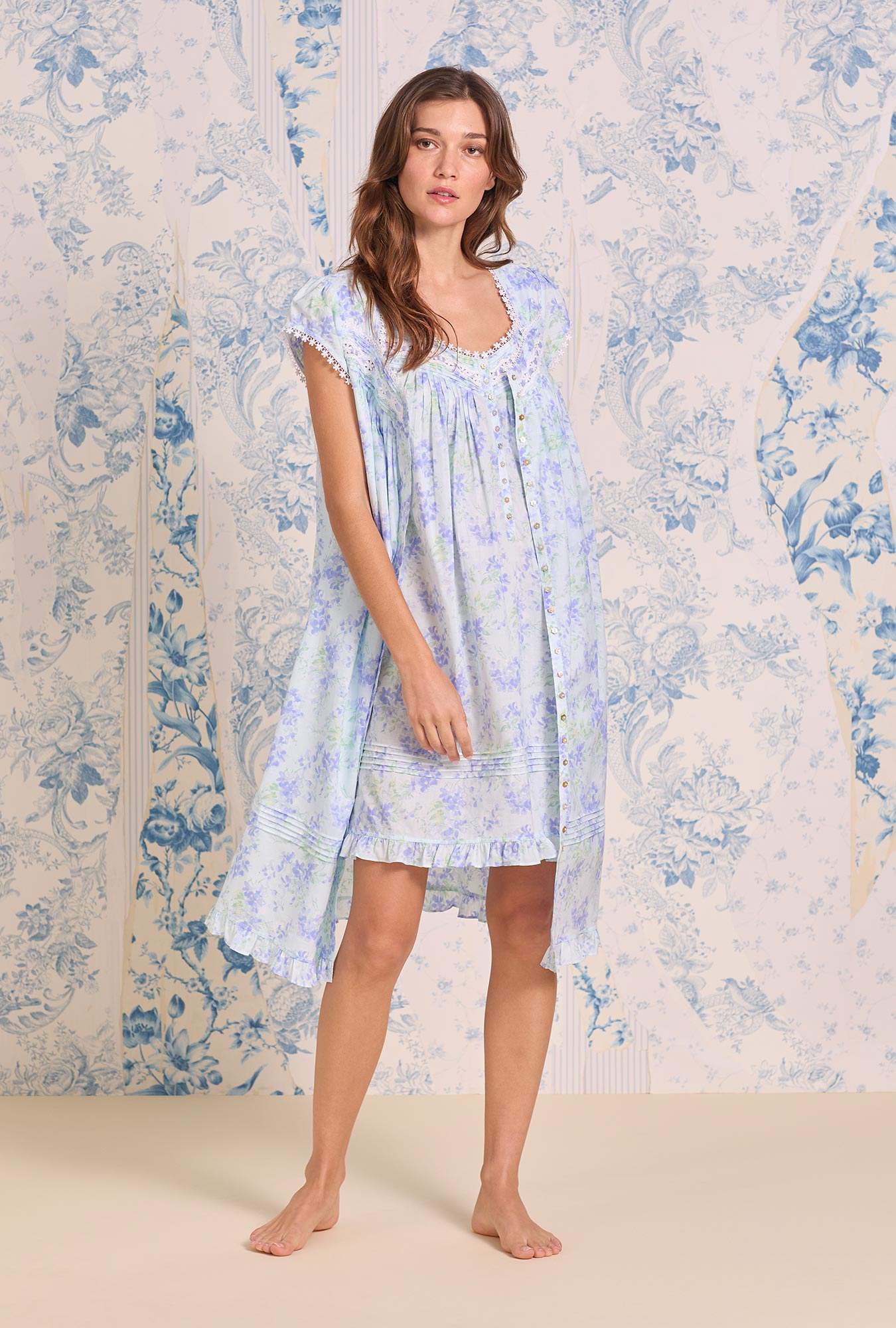 Eileen West Aqua Bloom Cotton Lawn Short Button Front Robe