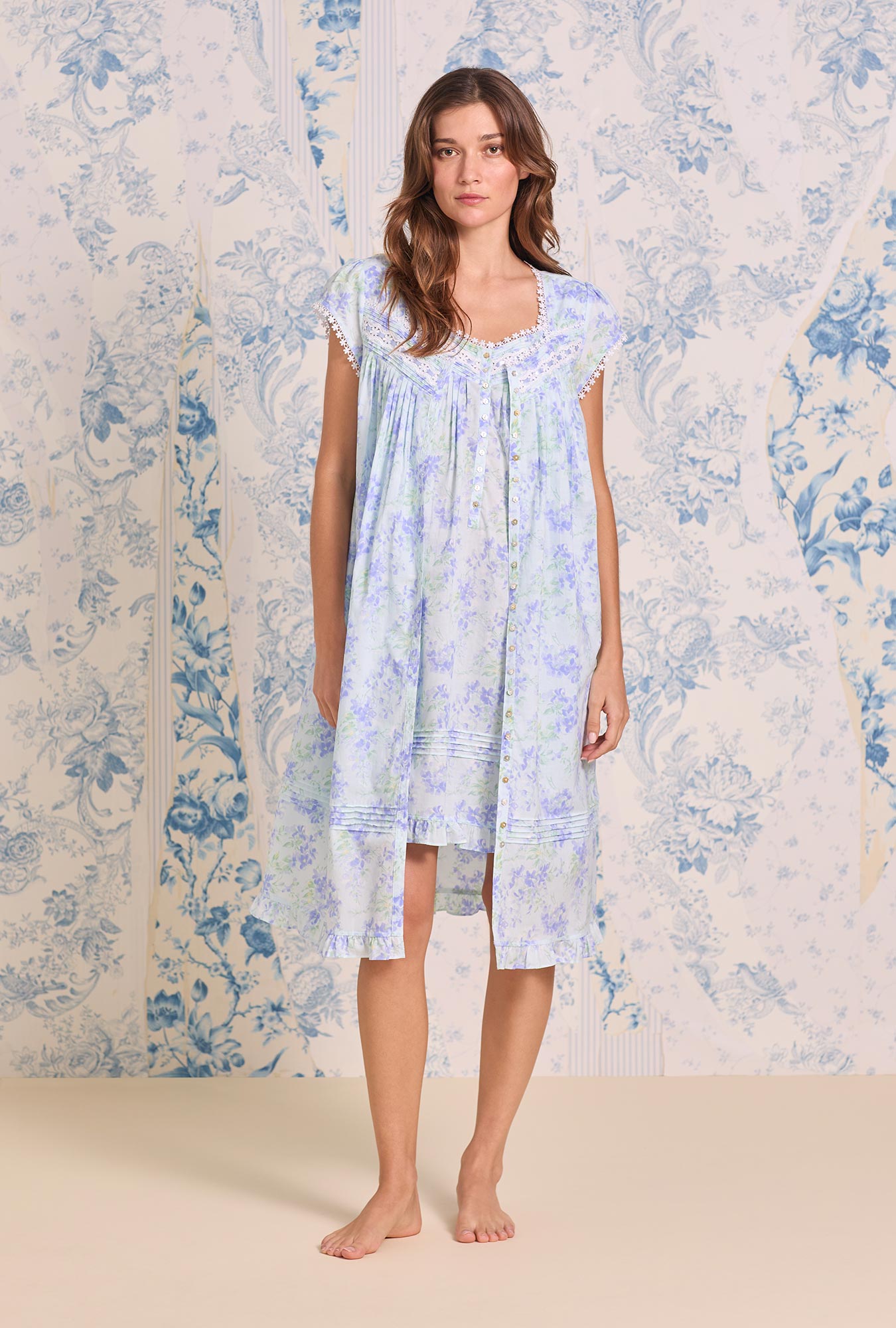 Eileen West Aqua Bloom Cotton Lawn Short Button Front Robe