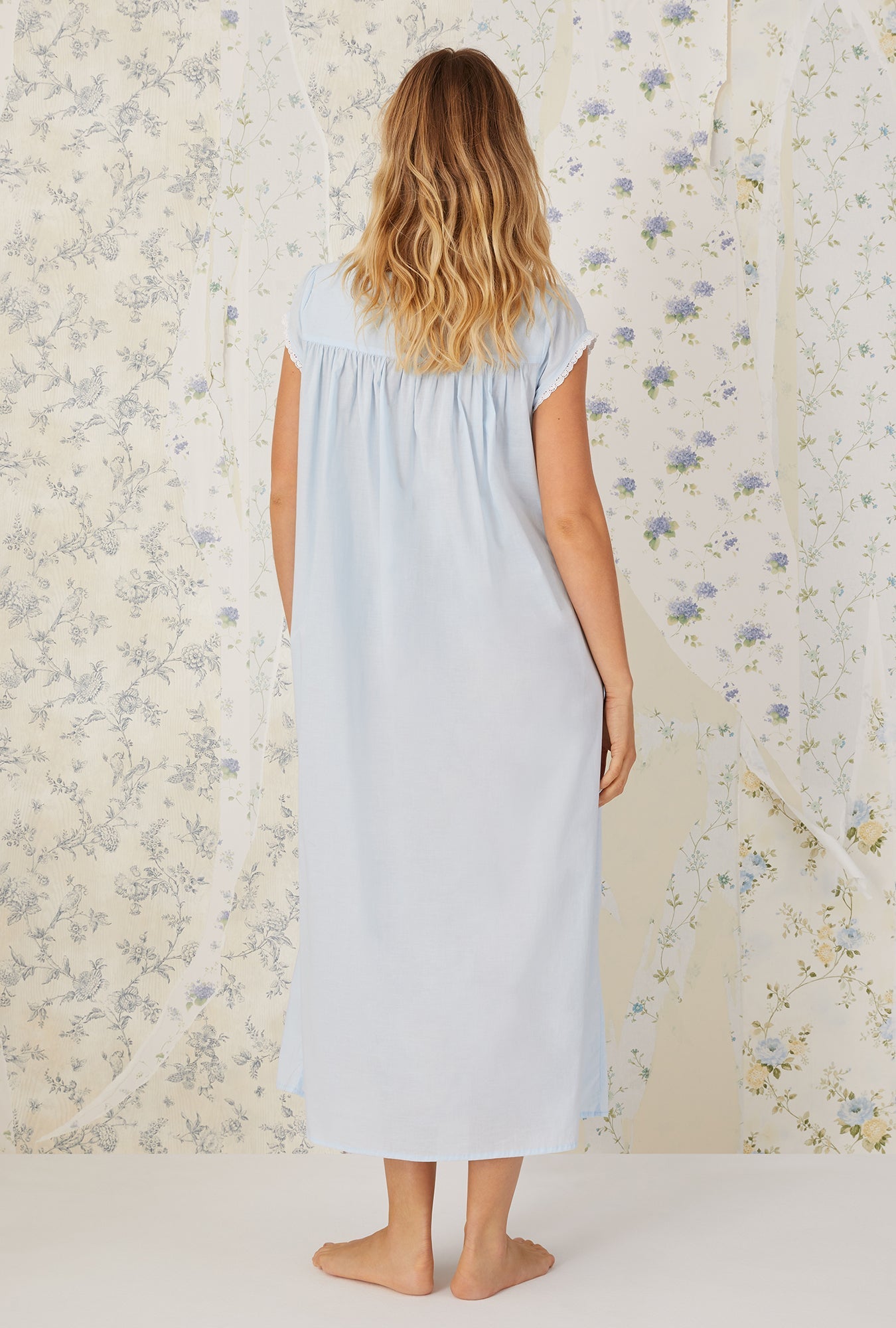 Eileen West Florentine Lace Cap Sleeve Gown