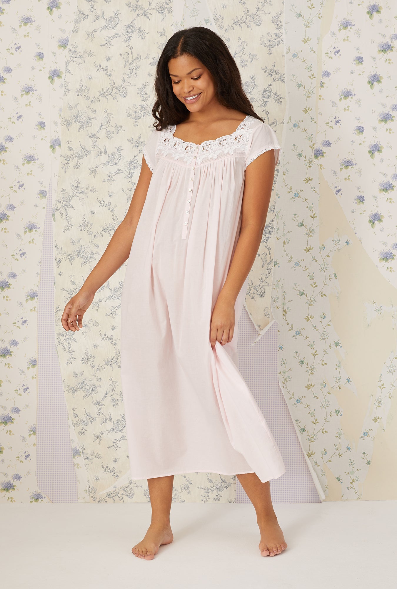Eileen West Florentine Lace Cap Sleeve Gown