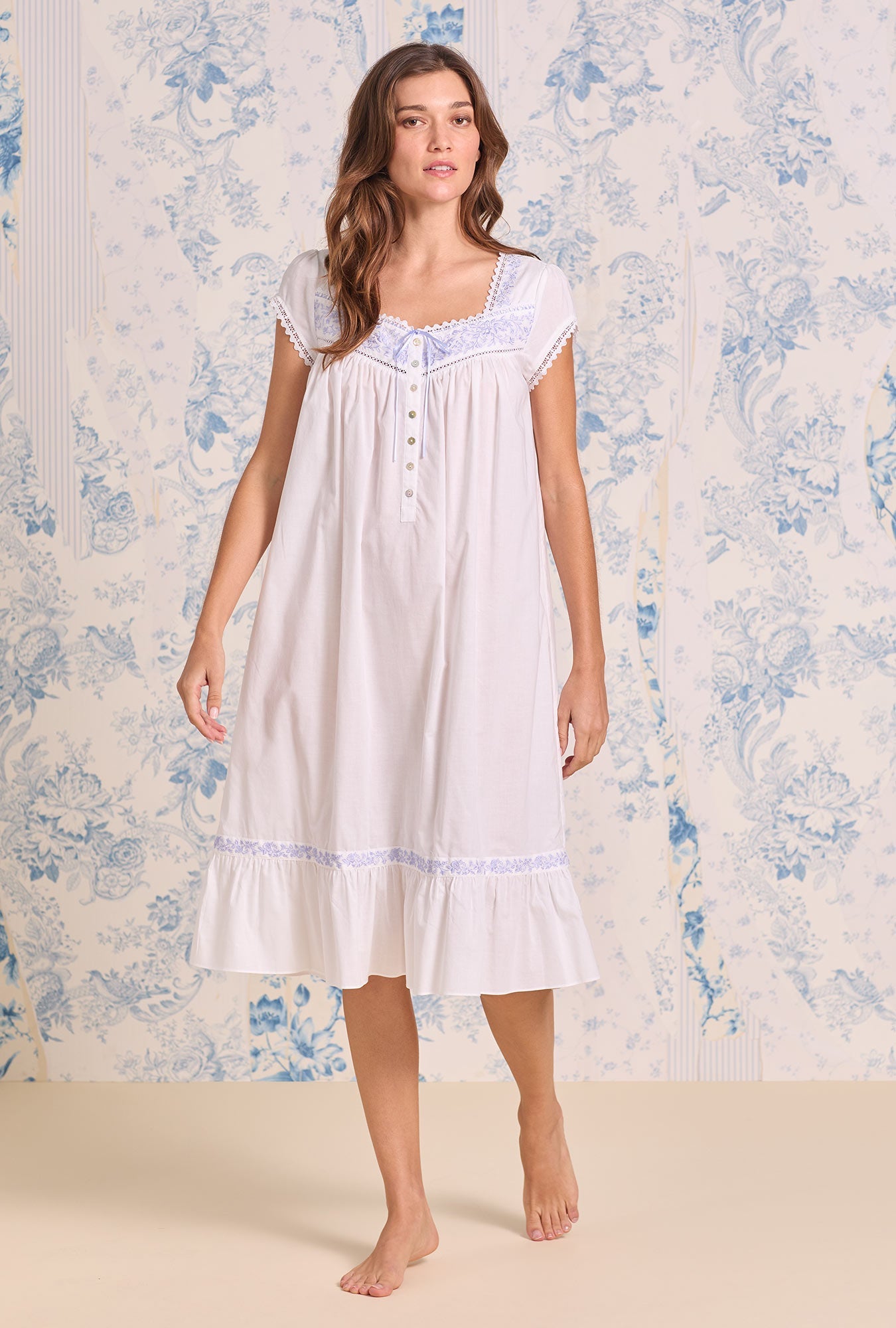 Eileen West Iconic White Lavender Embroidered Cotton Lawn Cap Sleeve Waltz Nightgo