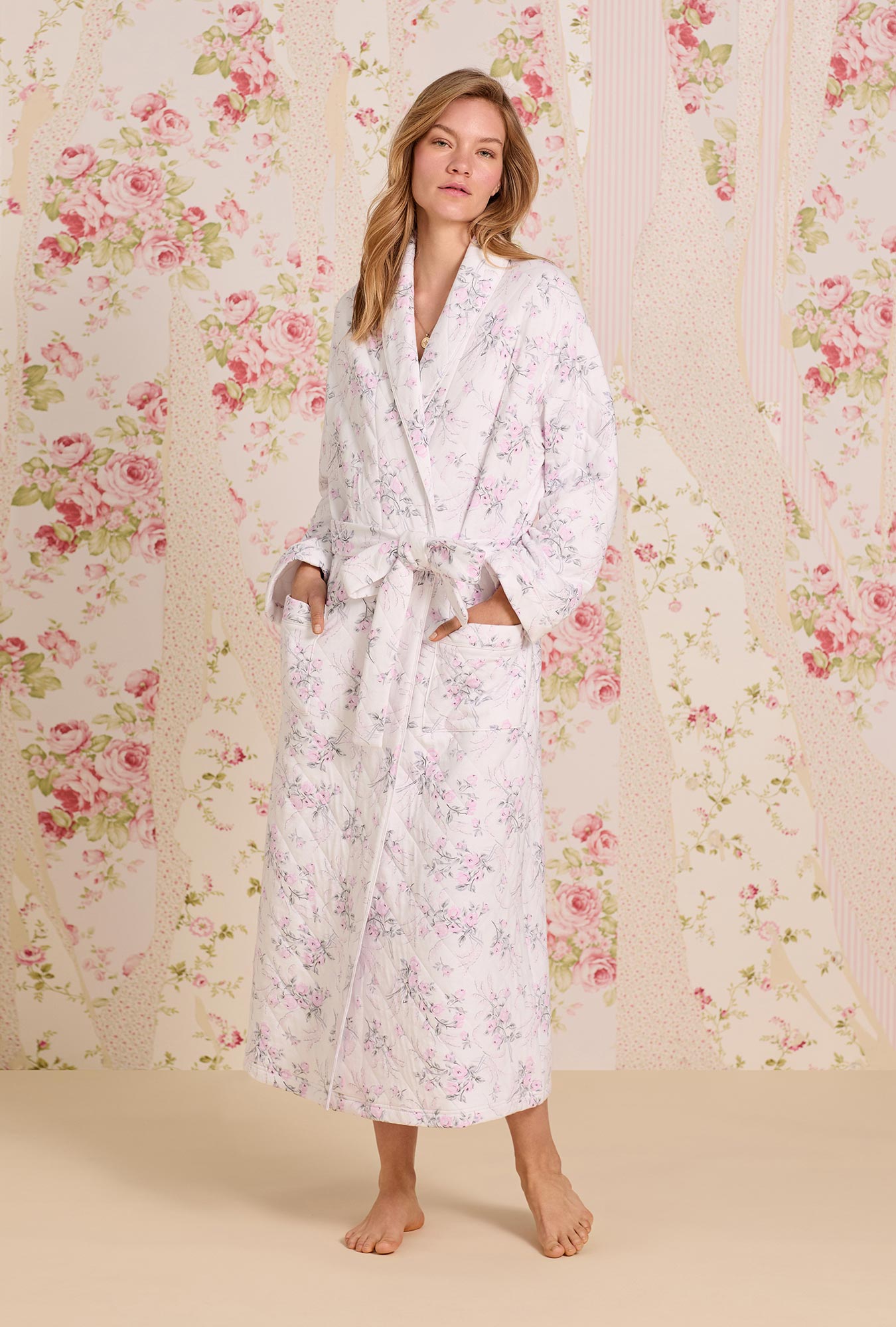 Eileen West Quiet Bloom Cotton Diamond Quilt Wrap Robe