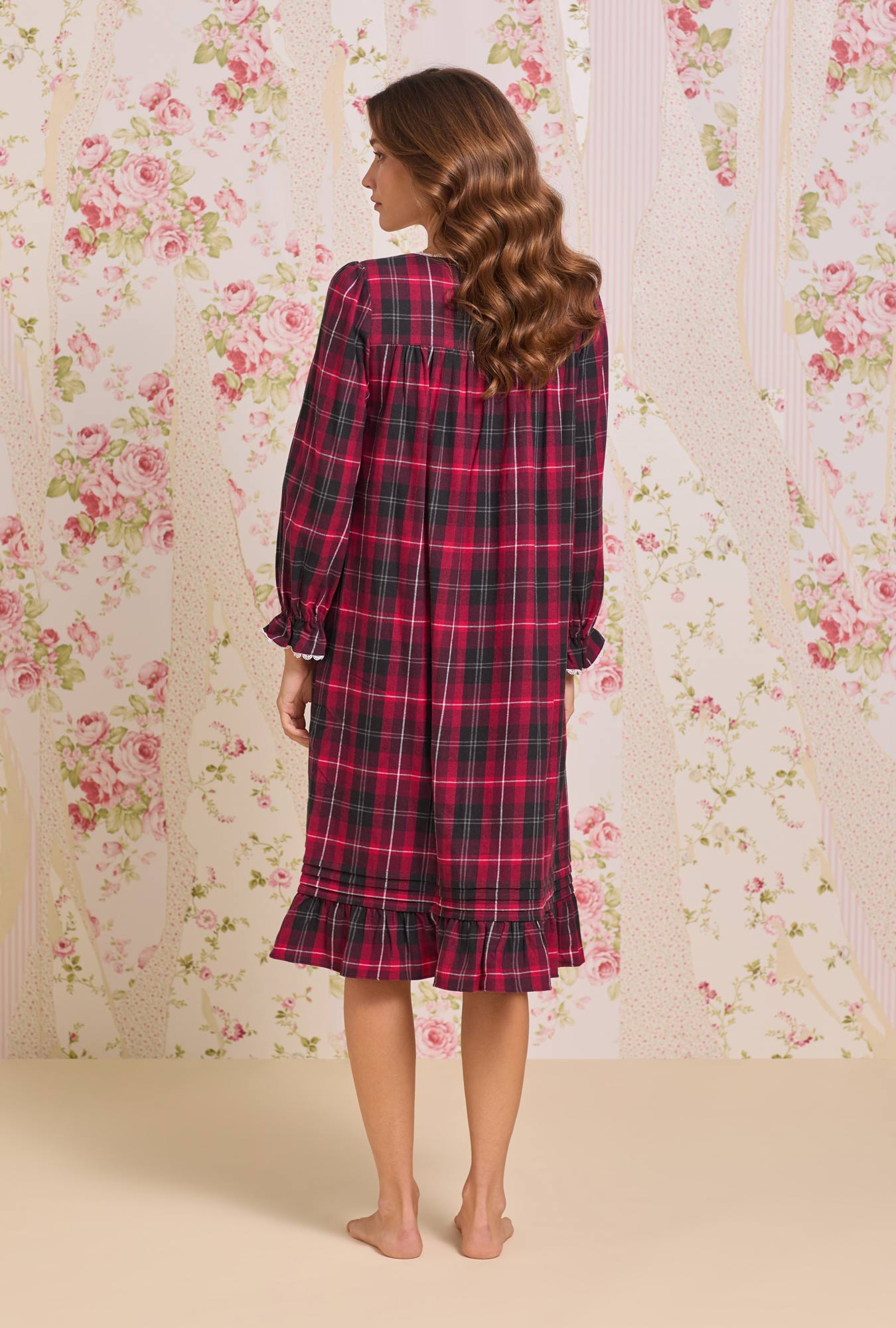 Eileen West Victorian Holiday Plaid Cotton Flannel Long Sleeve Waltz Nightgown