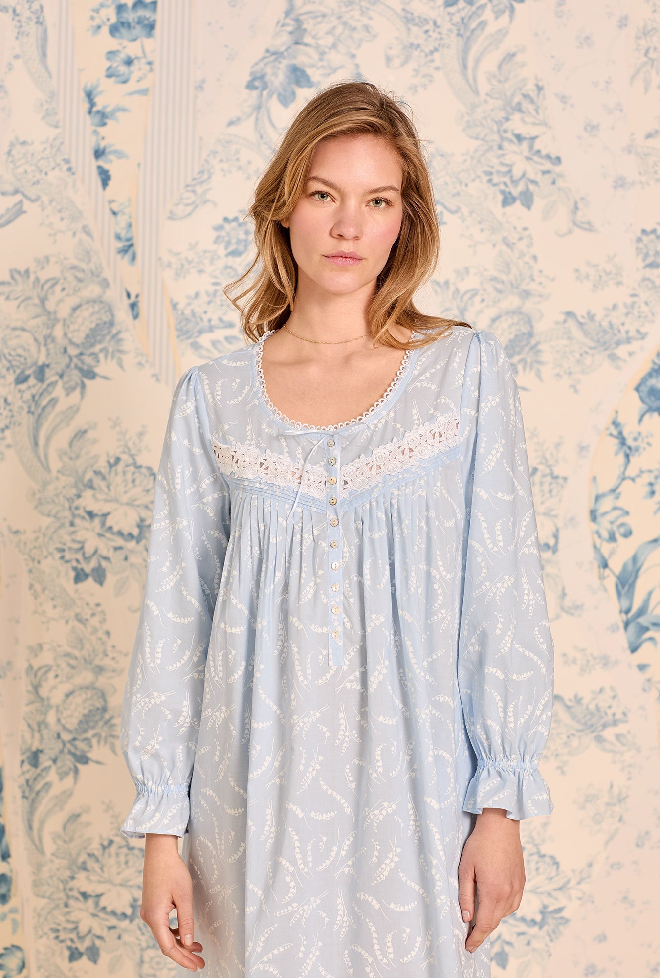 Eileen West Moonlit Lily Long Sleeve Cotton Lawn Ballet Nightgown