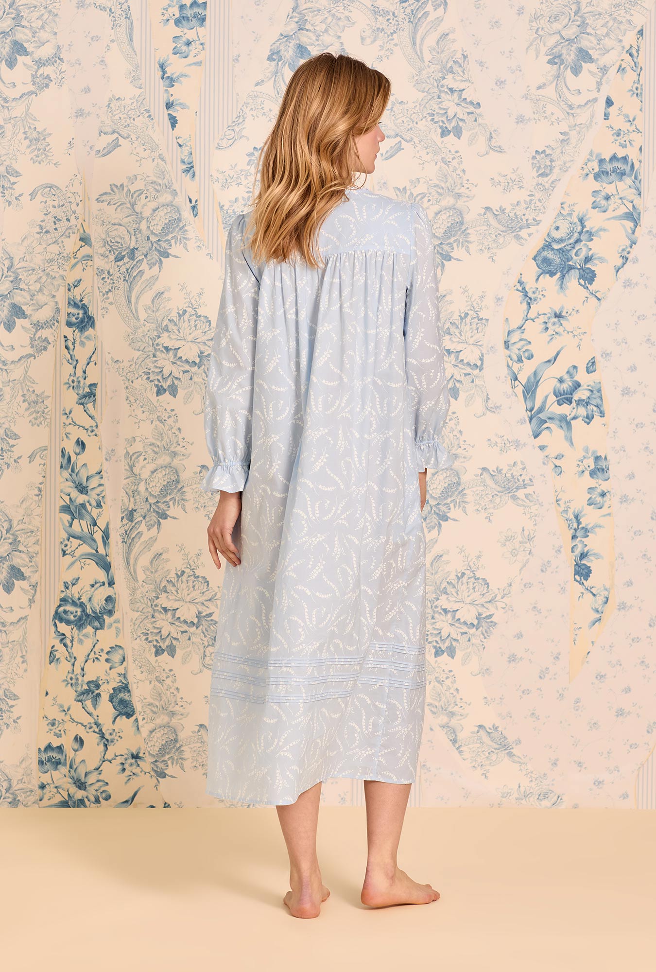 Eileen West Moonlit Lily Long Sleeve Cotton Lawn Ballet Nightgown