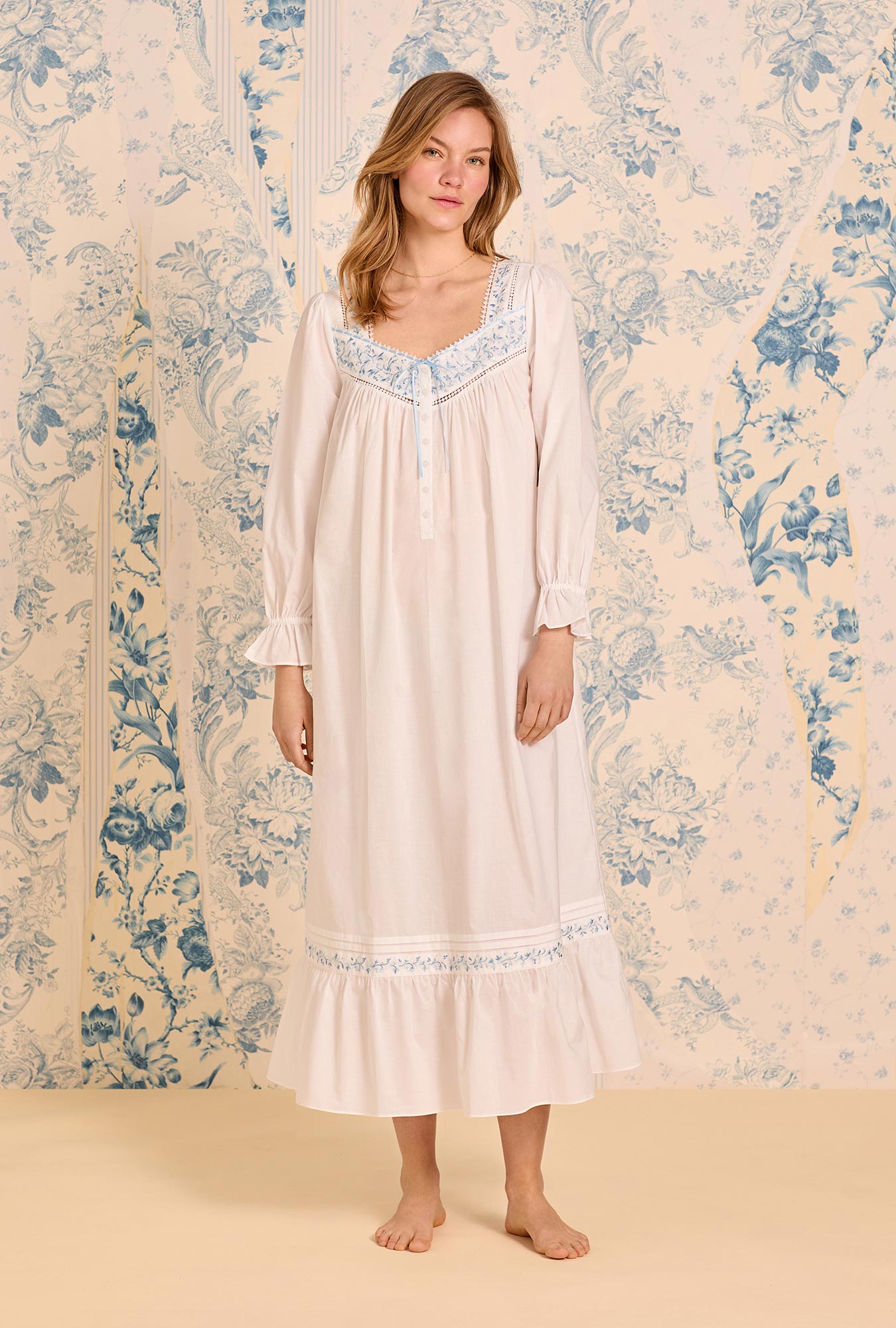 Eileen West Iconic White Cornflower Embroidery Cotton Lawn Long Sleeve Ballet Nigh